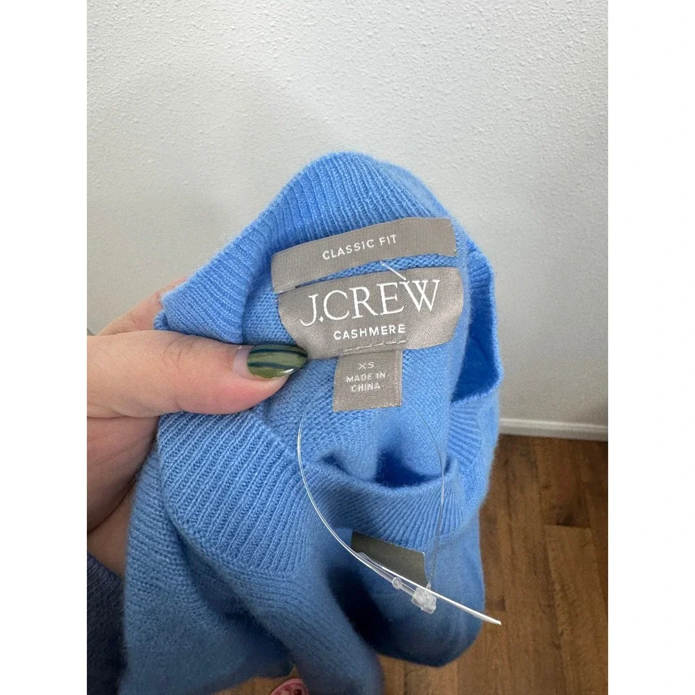 J. Crew NWT Classic Fit Cashmere Sweater Size Xsmall‎